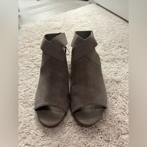 Sonoma- Ortholite- Open toed, heeled booties. VERY COMFORTABLE.